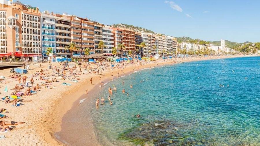 Obóz HIszpania Lloret de Mar samolotem