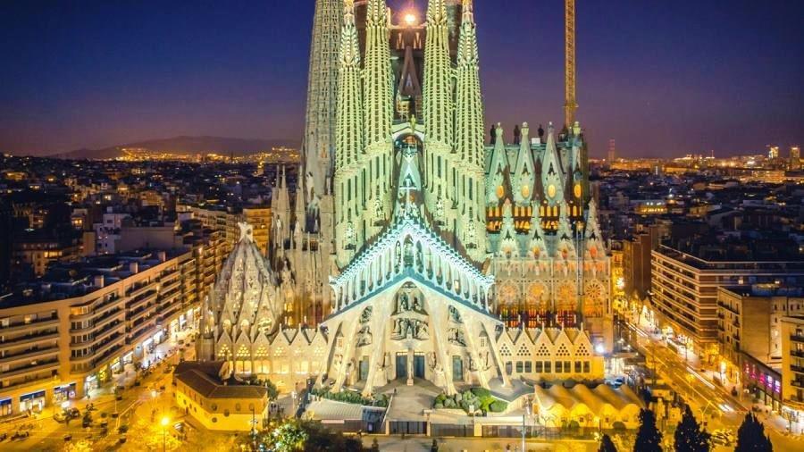 bóz Hiszpania Paryż Lloret de Mar 2024 Barcelona Sagrada Familia