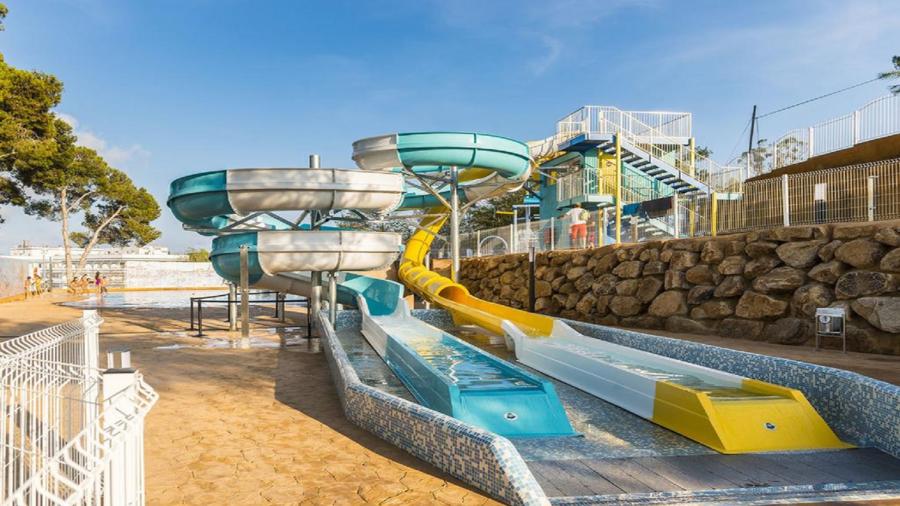obóz Hiszpania Francja Paryż Lloret de Mar Disneyland hotel Guitart Central Park Aqua Resort park wodny