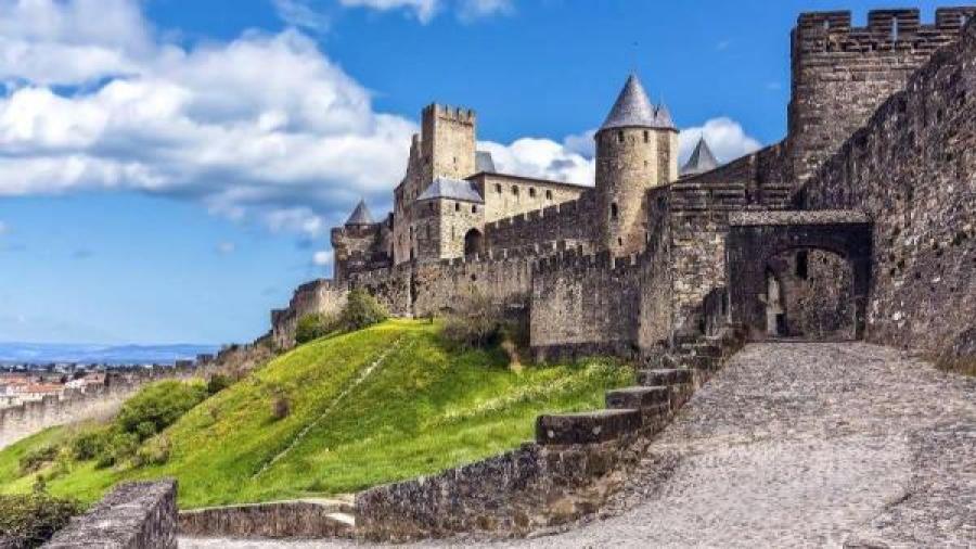 obóz Hiszpania Francja Paryż Lloret de Mar Disneyland  Carcassonne