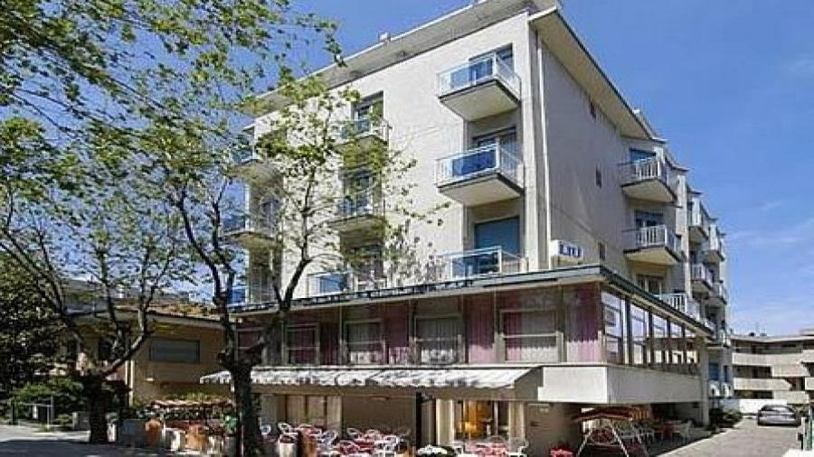 wlochy-rimini-hotel-liu-oboz-mlodziezowy-wloskie-wakacje-park-rozrywki-mirabilandia-i-zwiedzanie-wen